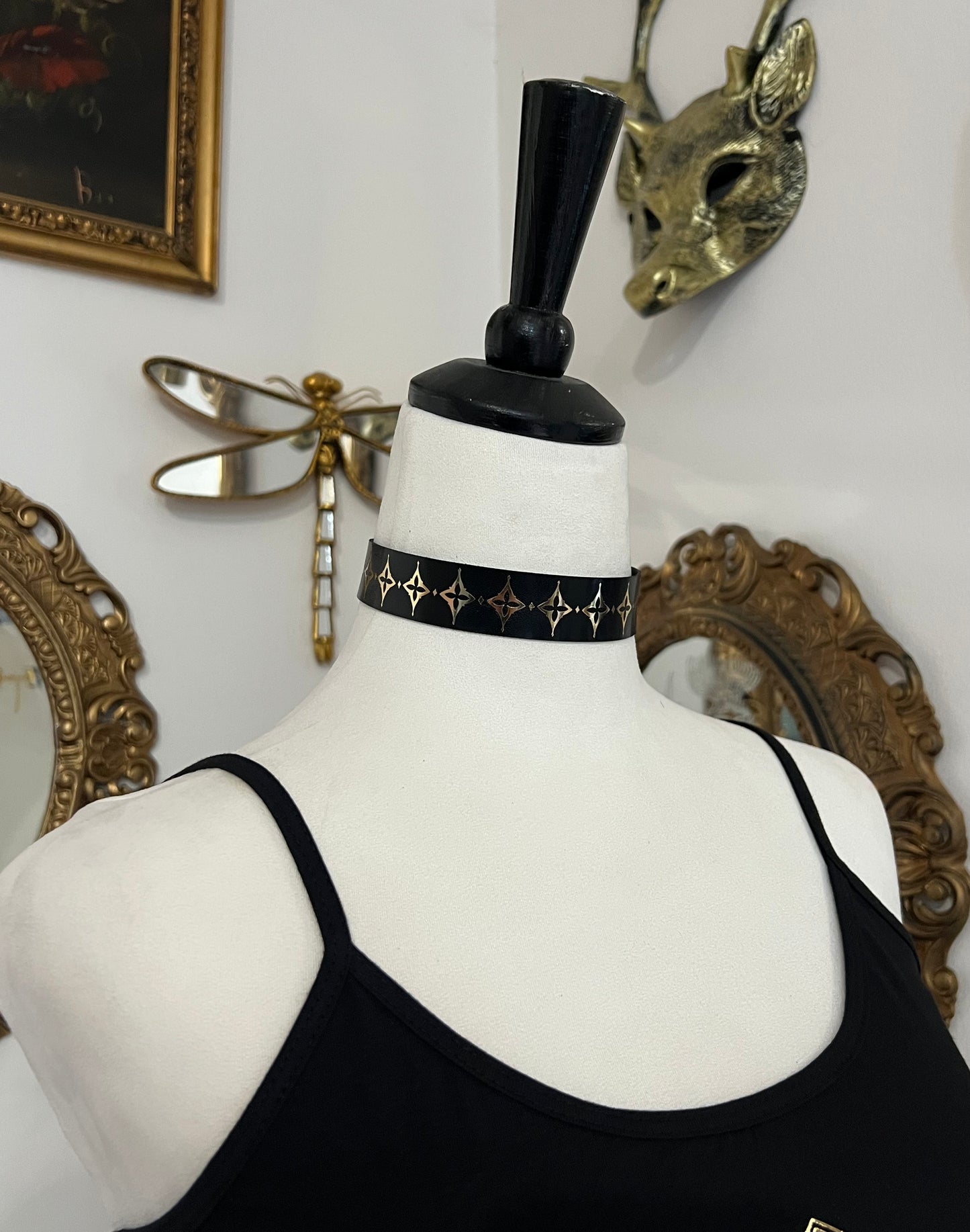Cathedral window choker in Gold or Silver foil