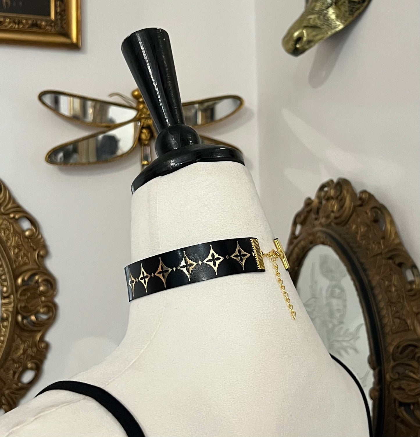 Cathedral window choker in Gold or Silver foil