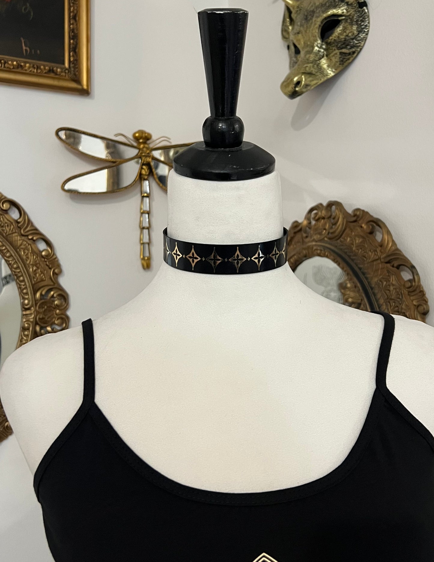 Cathedral window choker in Gold or Silver foil