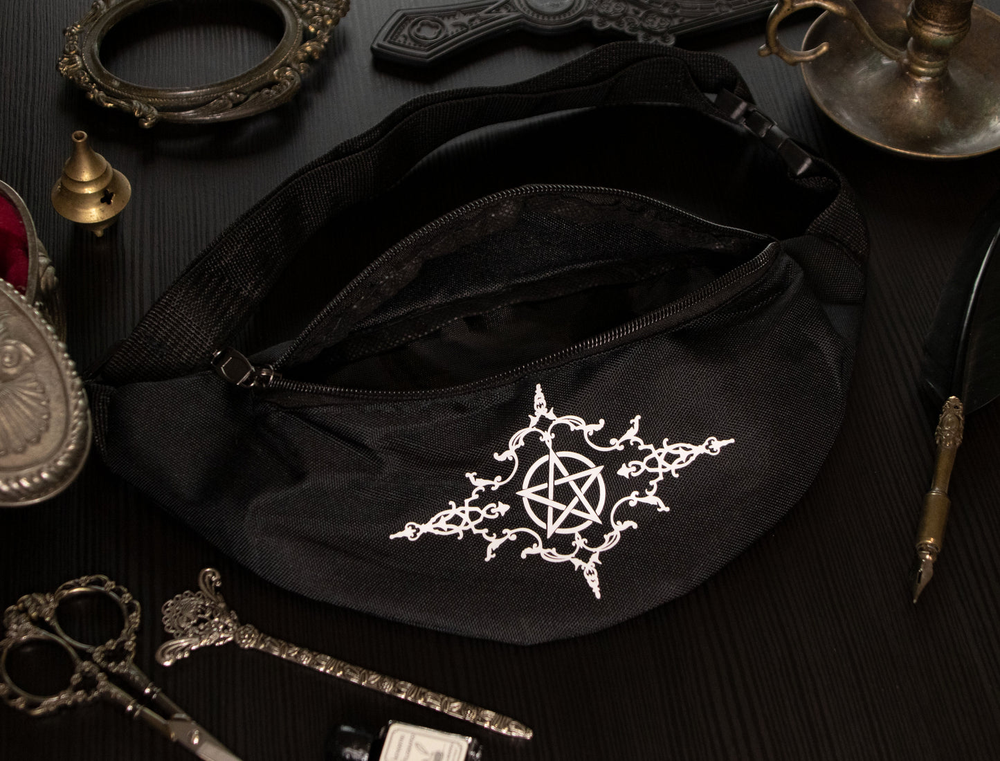 Witch pouch with pentacle