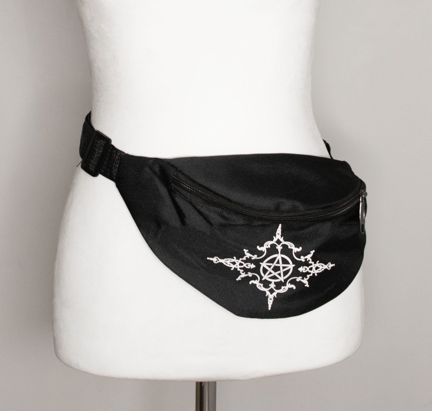 Witch pouch with pentacle