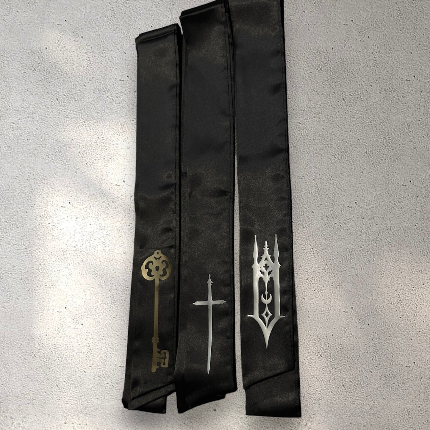 Hair Bow - hair ribbon - Cathedral window - Sword - Key