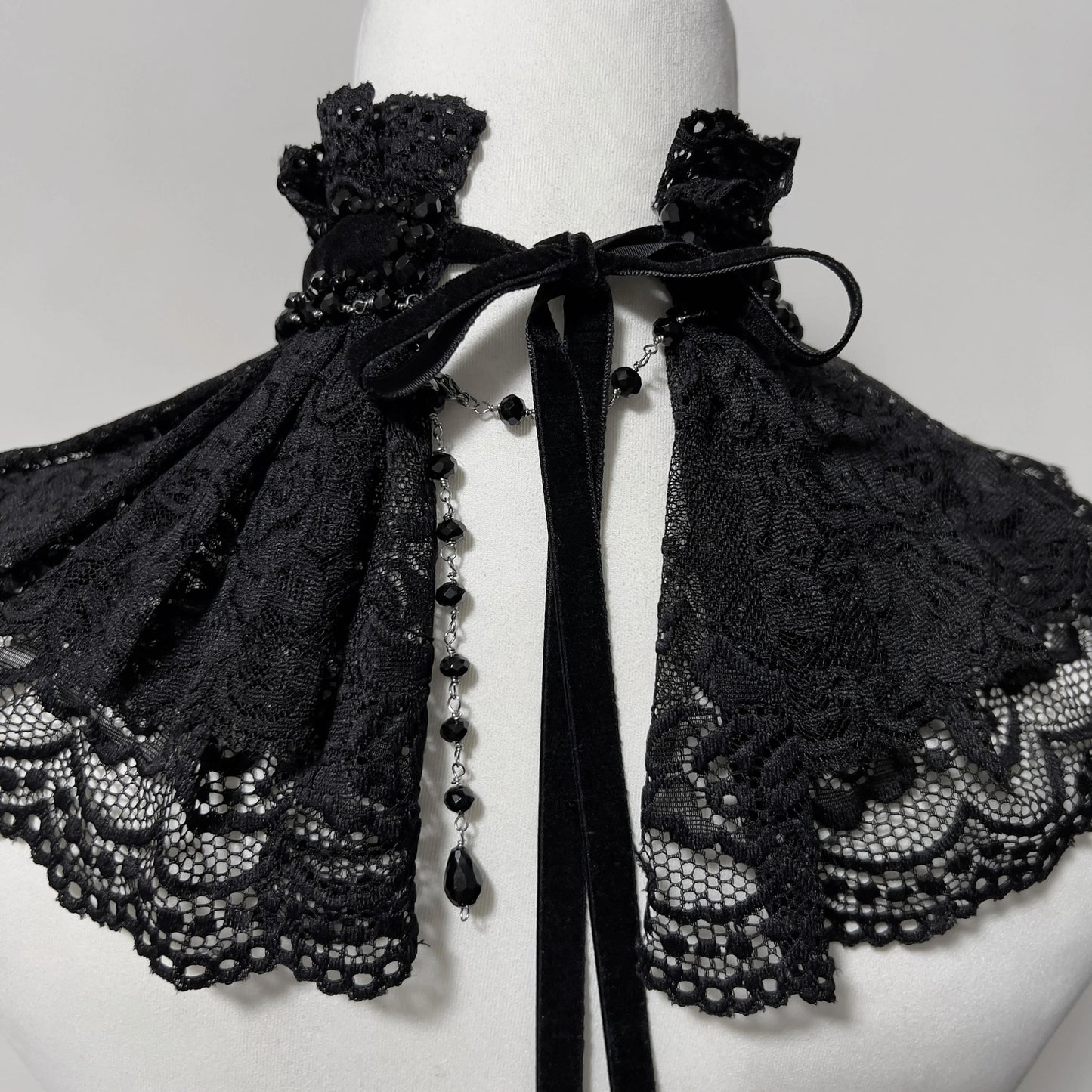 Victoriana lace collar with 925 Silver pendant