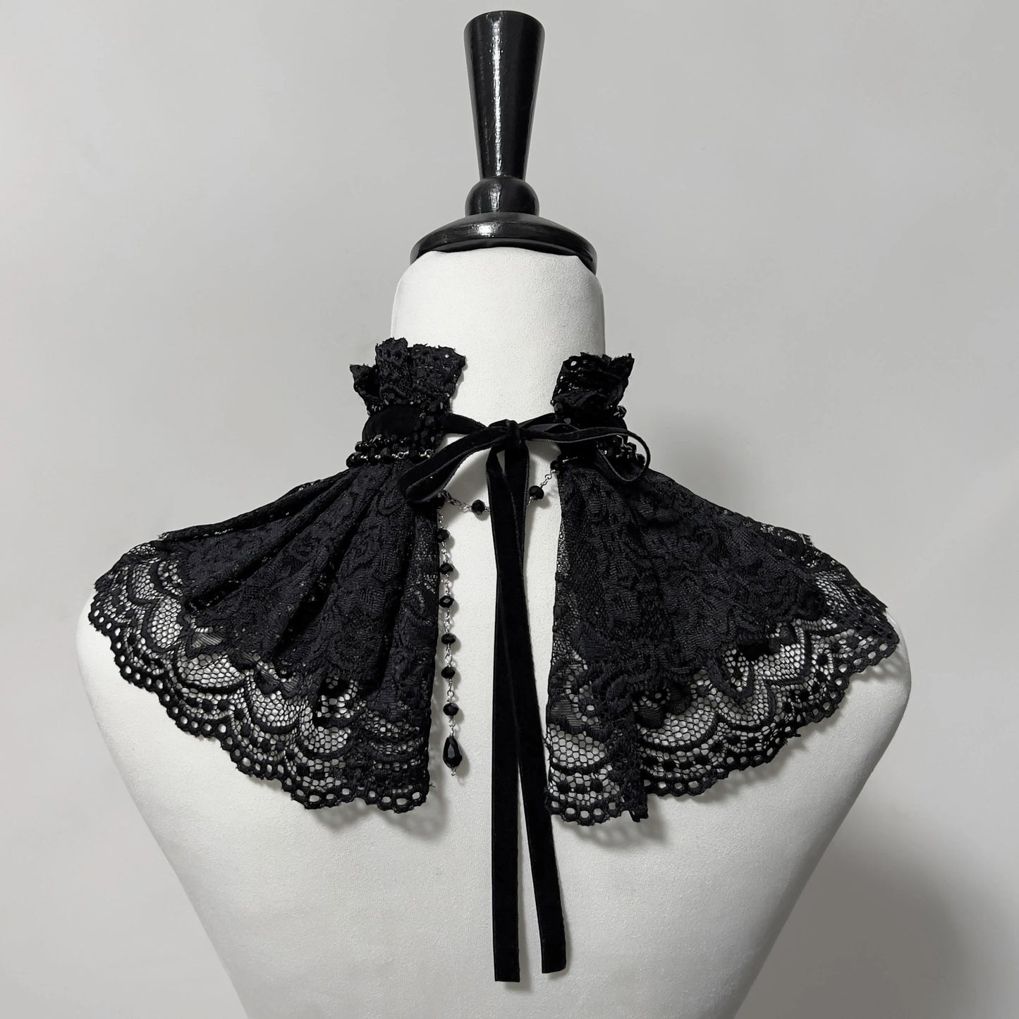 Victoriana lace collar with 925 Silver pendant
