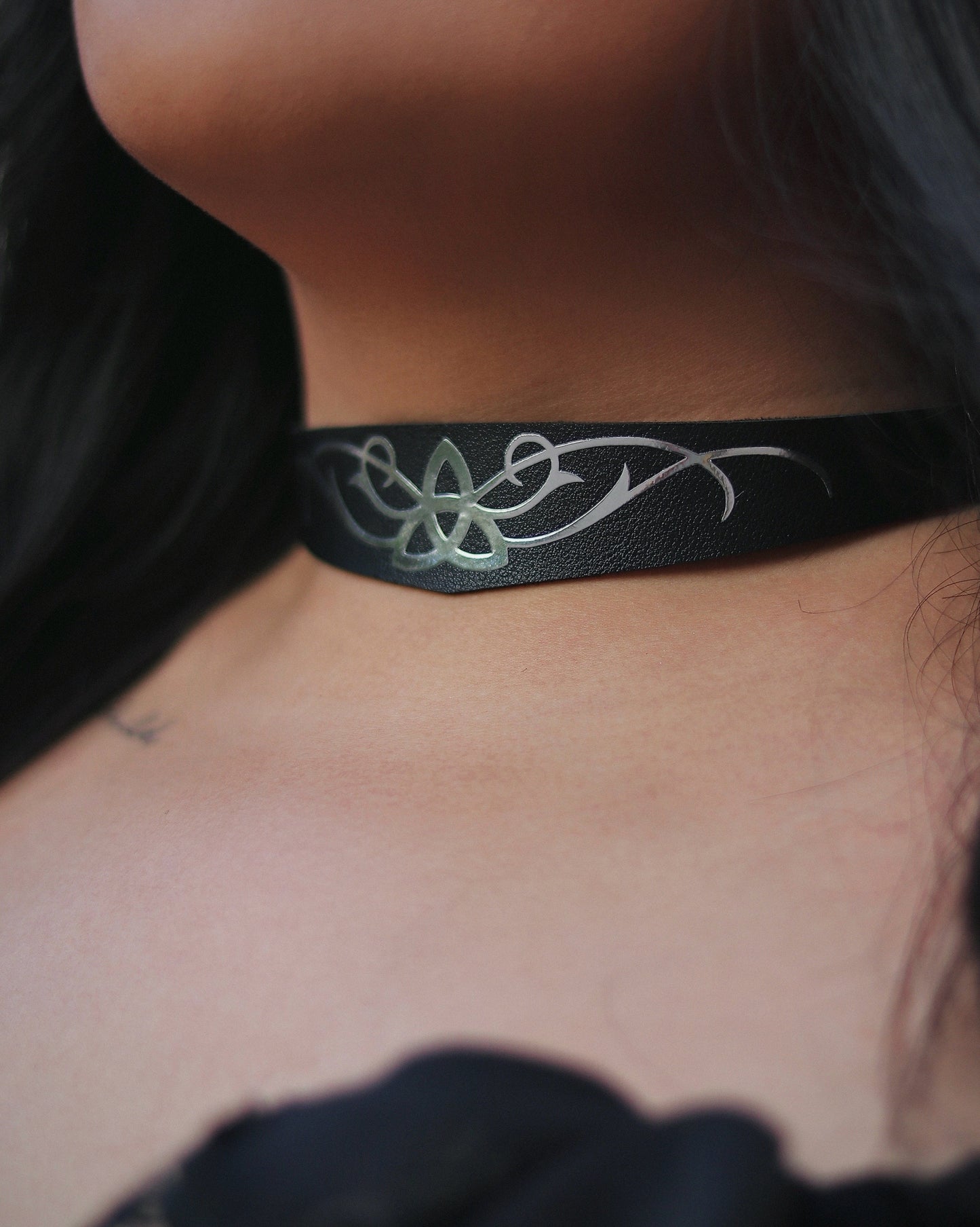 Triquetra Celtic Choker in light Gold foil or silver foil