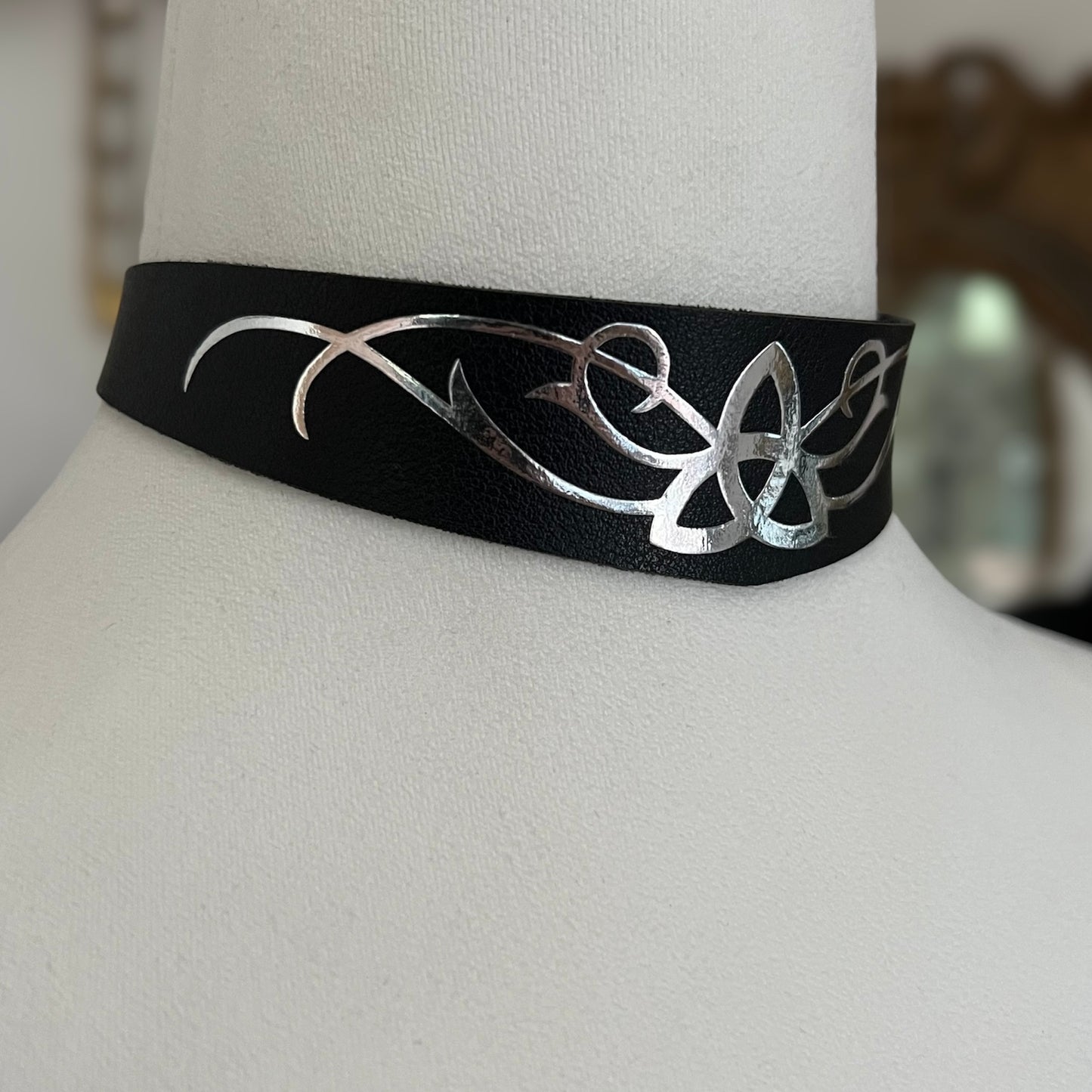 Triquetra Celtic Choker in light Gold foil or silver foil