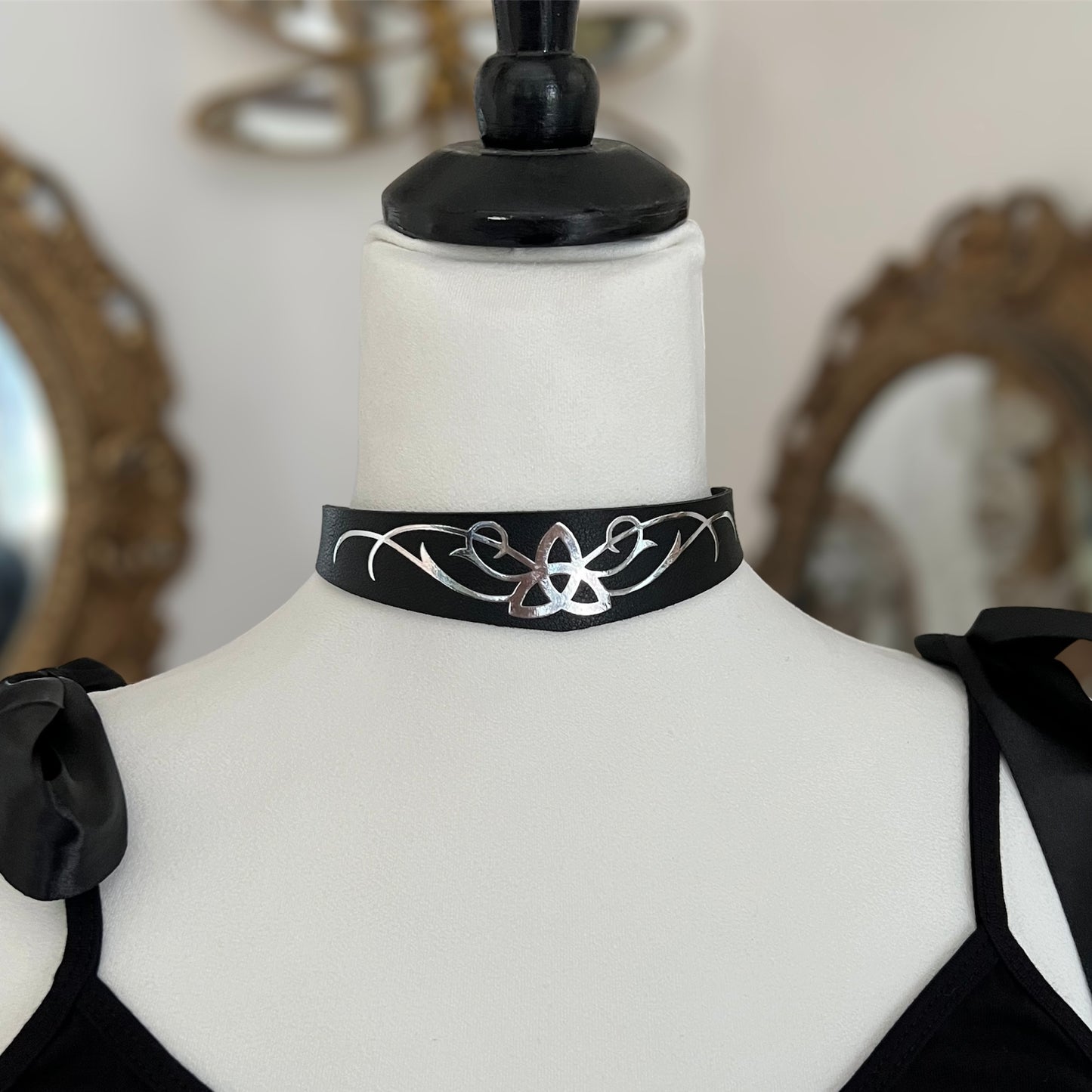 Triquetra Celtic Choker in light Gold foil or silver foil