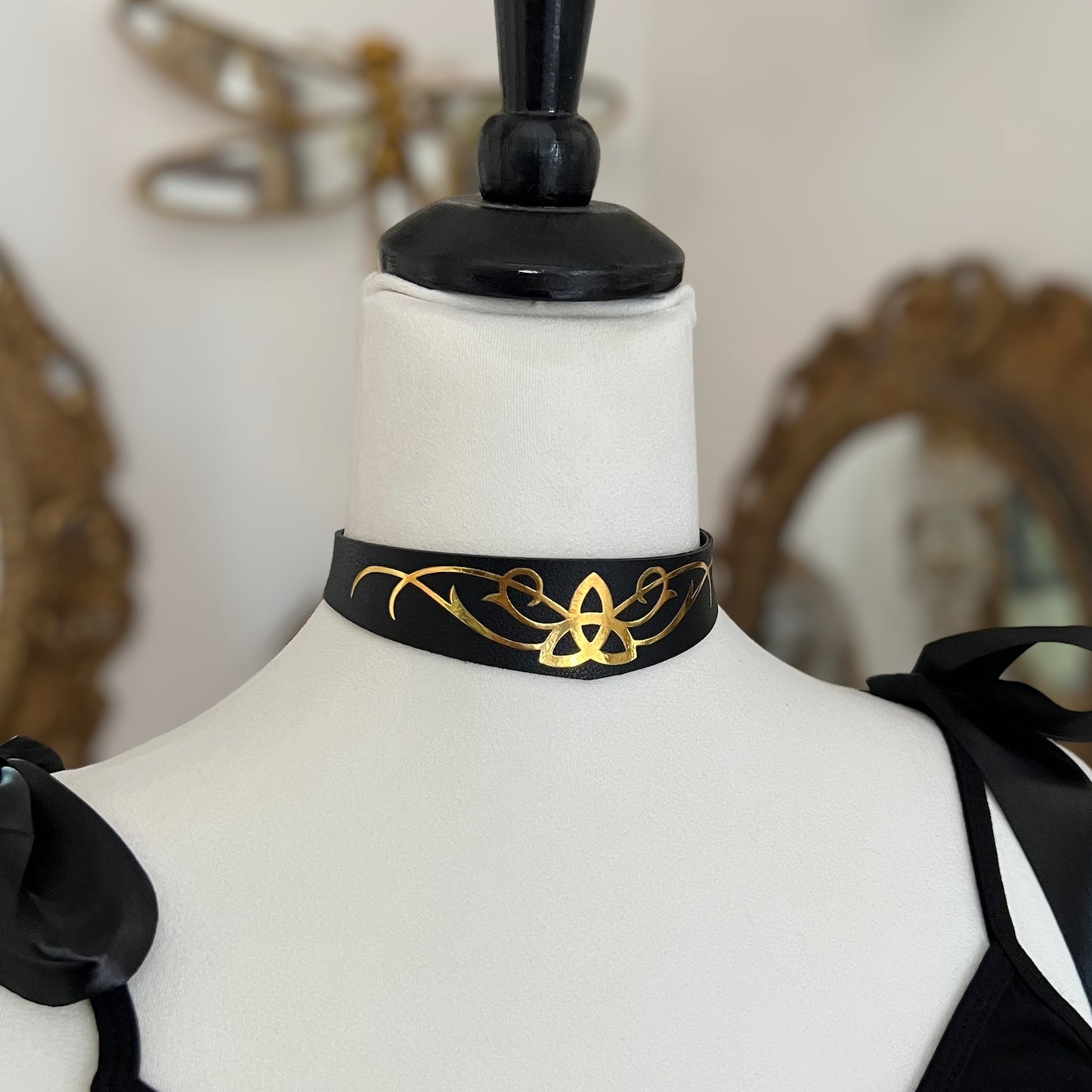 Triquetra Celtic Choker in light Gold foil or silver foil