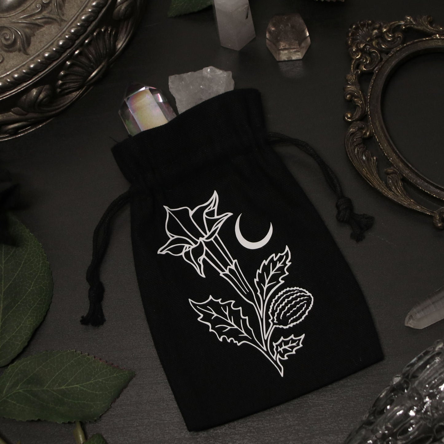 Esoteric little bag with Datura Stramonium