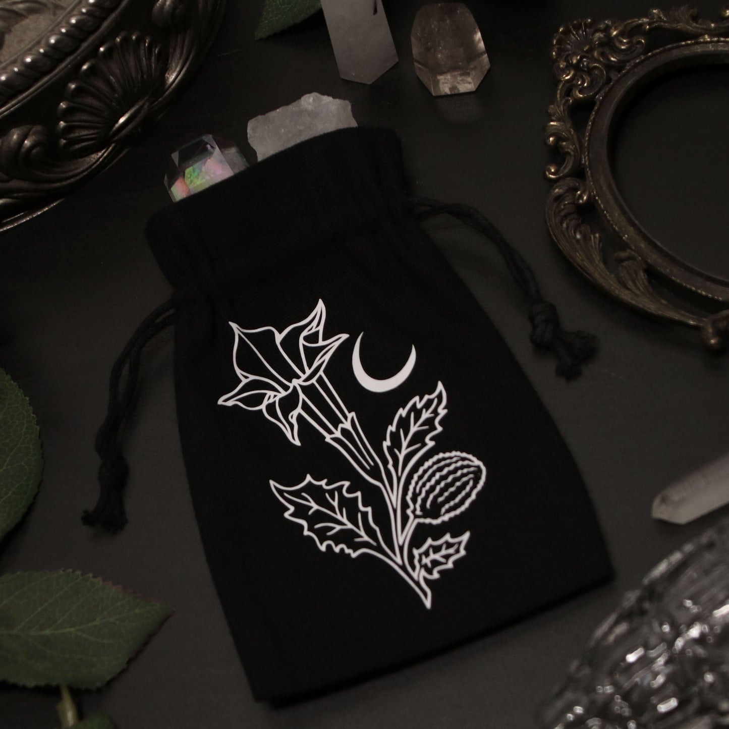 Esoteric little bag with Datura Stramonium