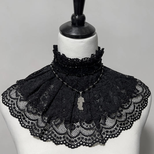 Victoriana lace collar with 925 Silver pendant