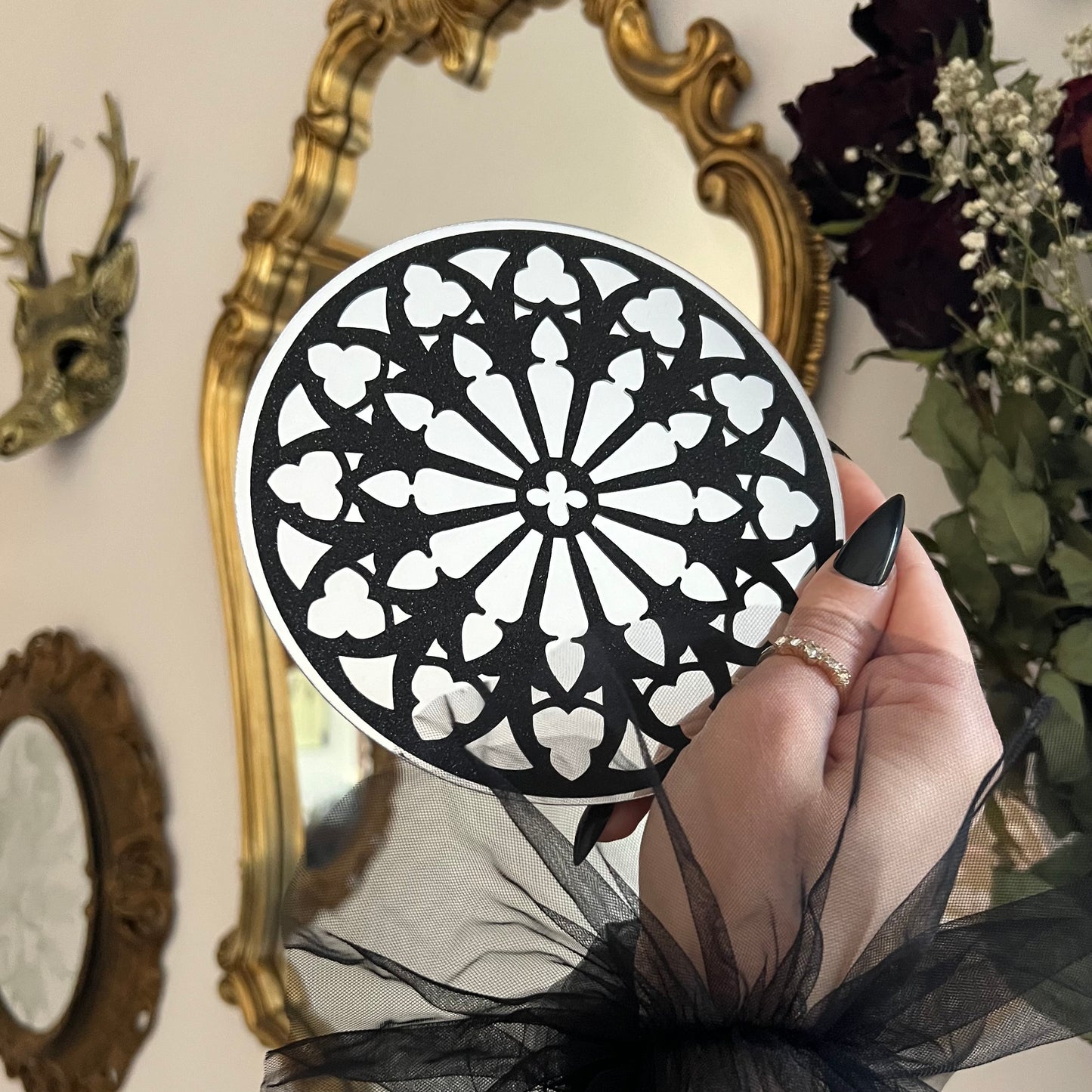 Cathedral window mirror - Black