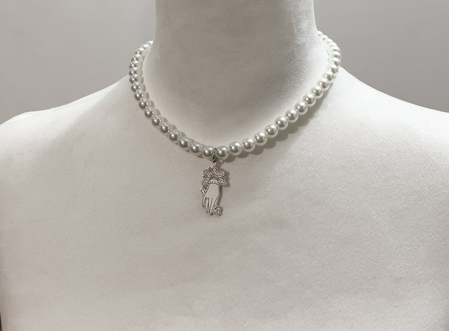 "Victoriana" Necklace in 925 silver with pearls