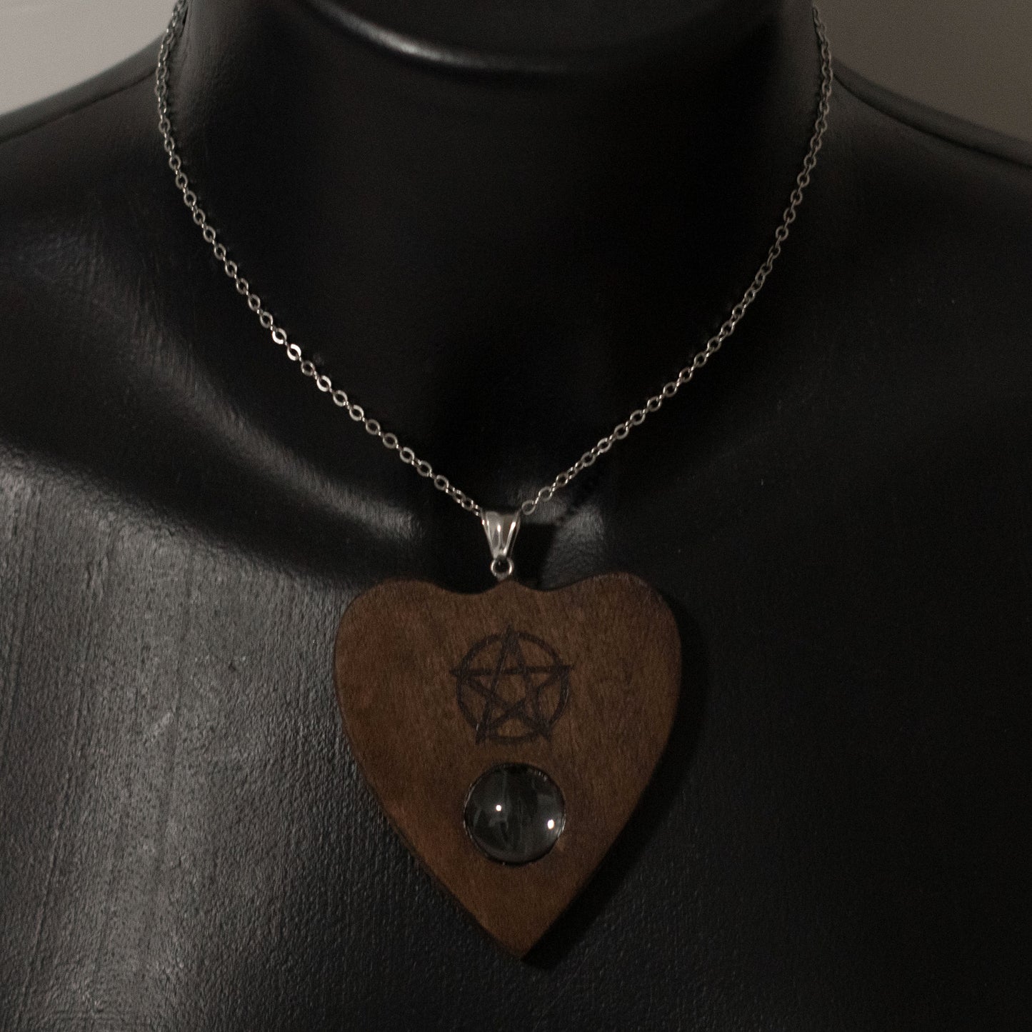 Necklace Ouija Planchette with pentacle